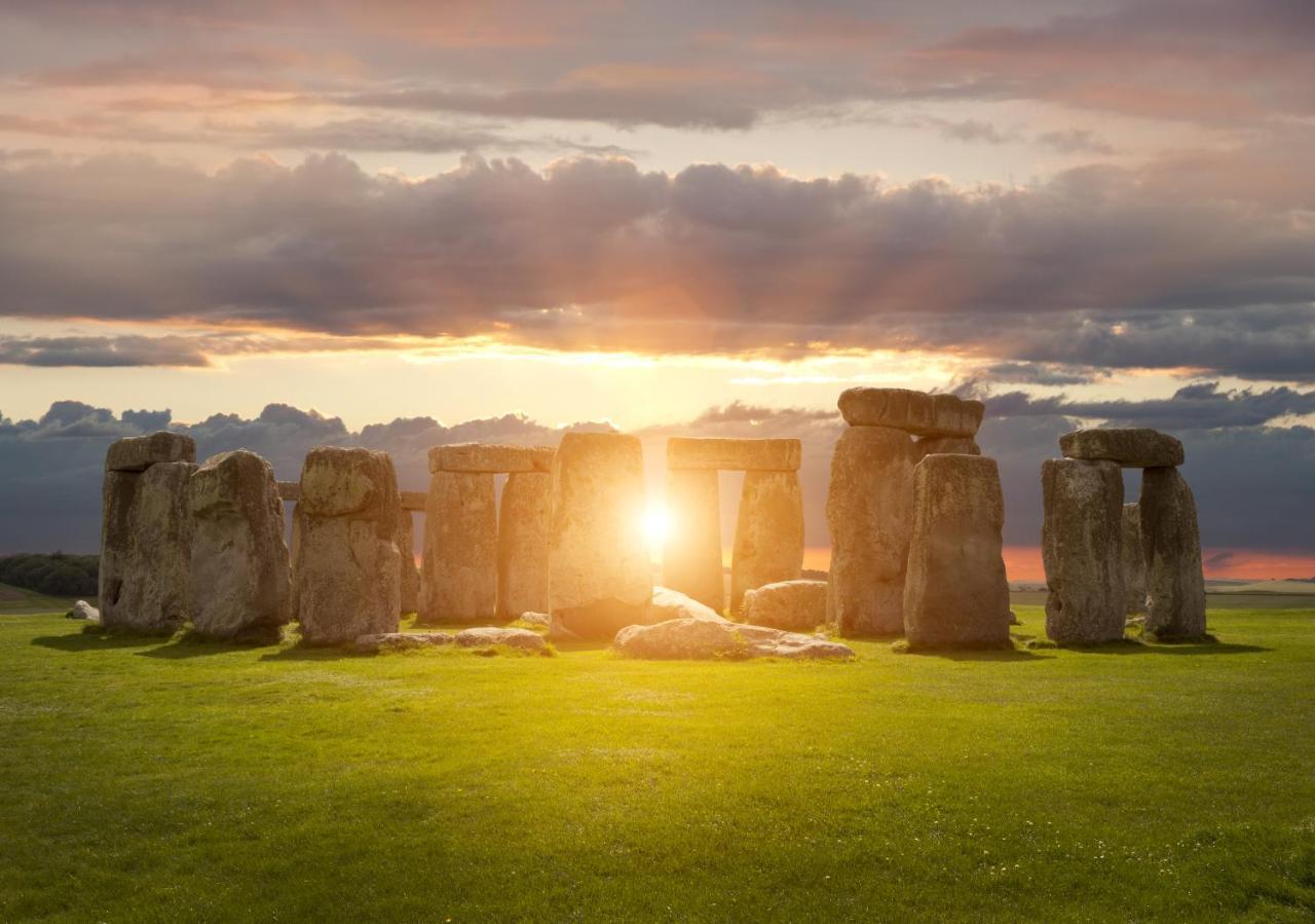 Double Award Winning 1700'S Grd 2 Listed Cottage Near Stonehenge Amesbury Εξωτερικό φωτογραφία