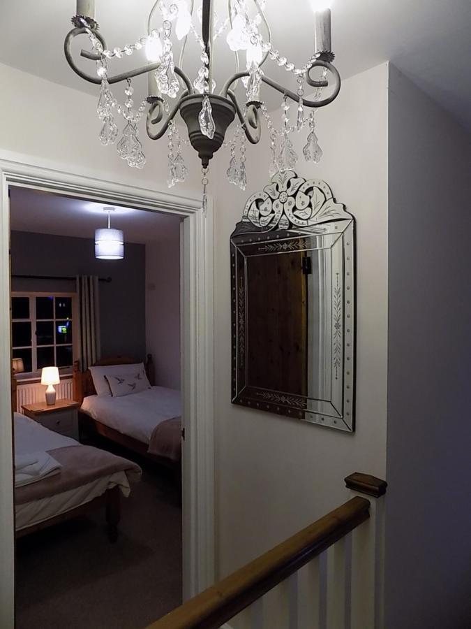 Double Award Winning 1700'S Grd 2 Listed Cottage Near Stonehenge Amesbury Εξωτερικό φωτογραφία