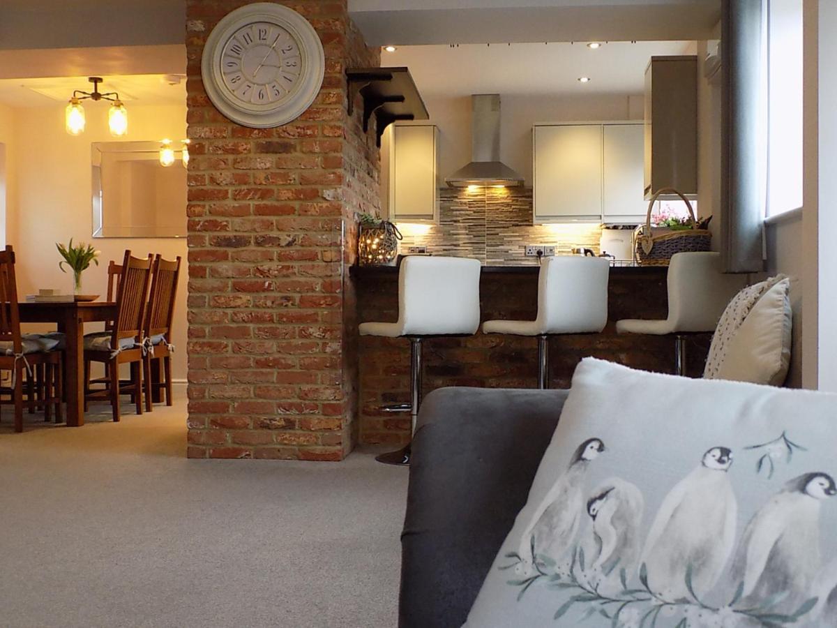 Double Award Winning 1700'S Grd 2 Listed Cottage Near Stonehenge Amesbury Εξωτερικό φωτογραφία