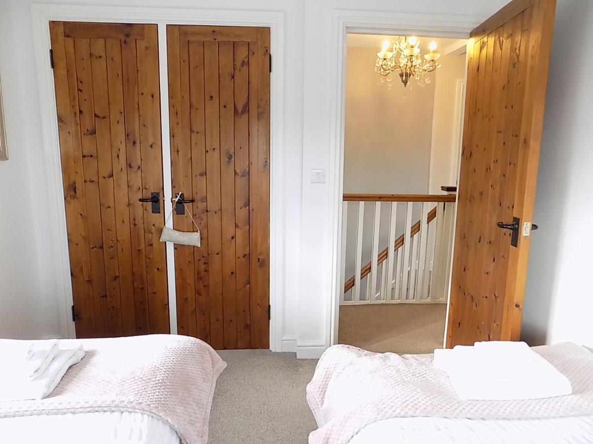 Double Award Winning 1700'S Grd 2 Listed Cottage Near Stonehenge Amesbury Εξωτερικό φωτογραφία