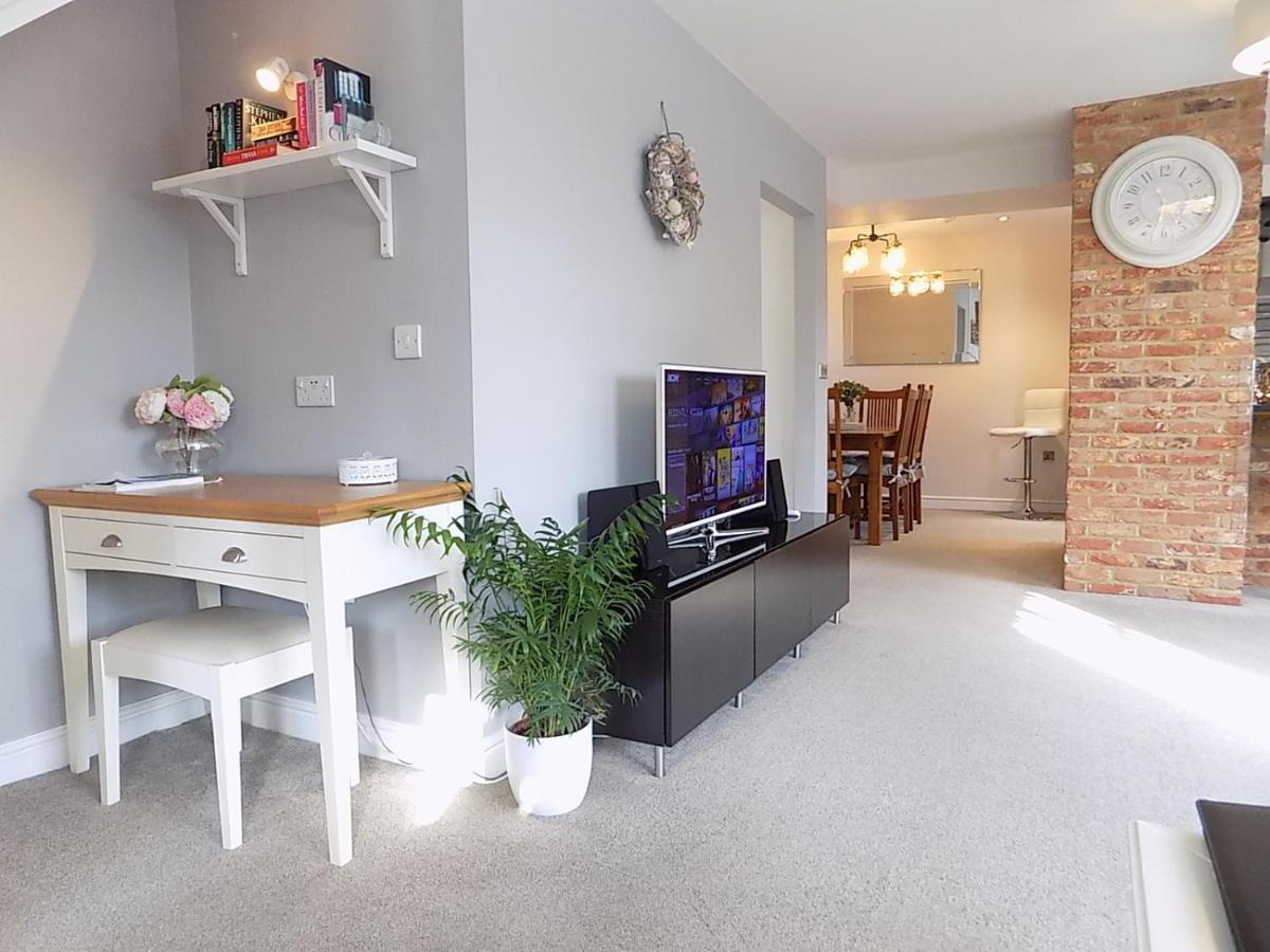 Double Award Winning 1700'S Grd 2 Listed Cottage Near Stonehenge Amesbury Εξωτερικό φωτογραφία