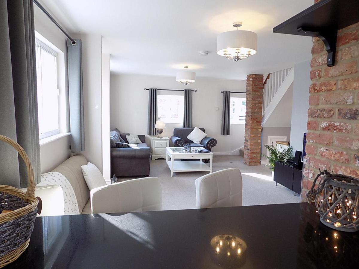 Double Award Winning 1700'S Grd 2 Listed Cottage Near Stonehenge Amesbury Εξωτερικό φωτογραφία