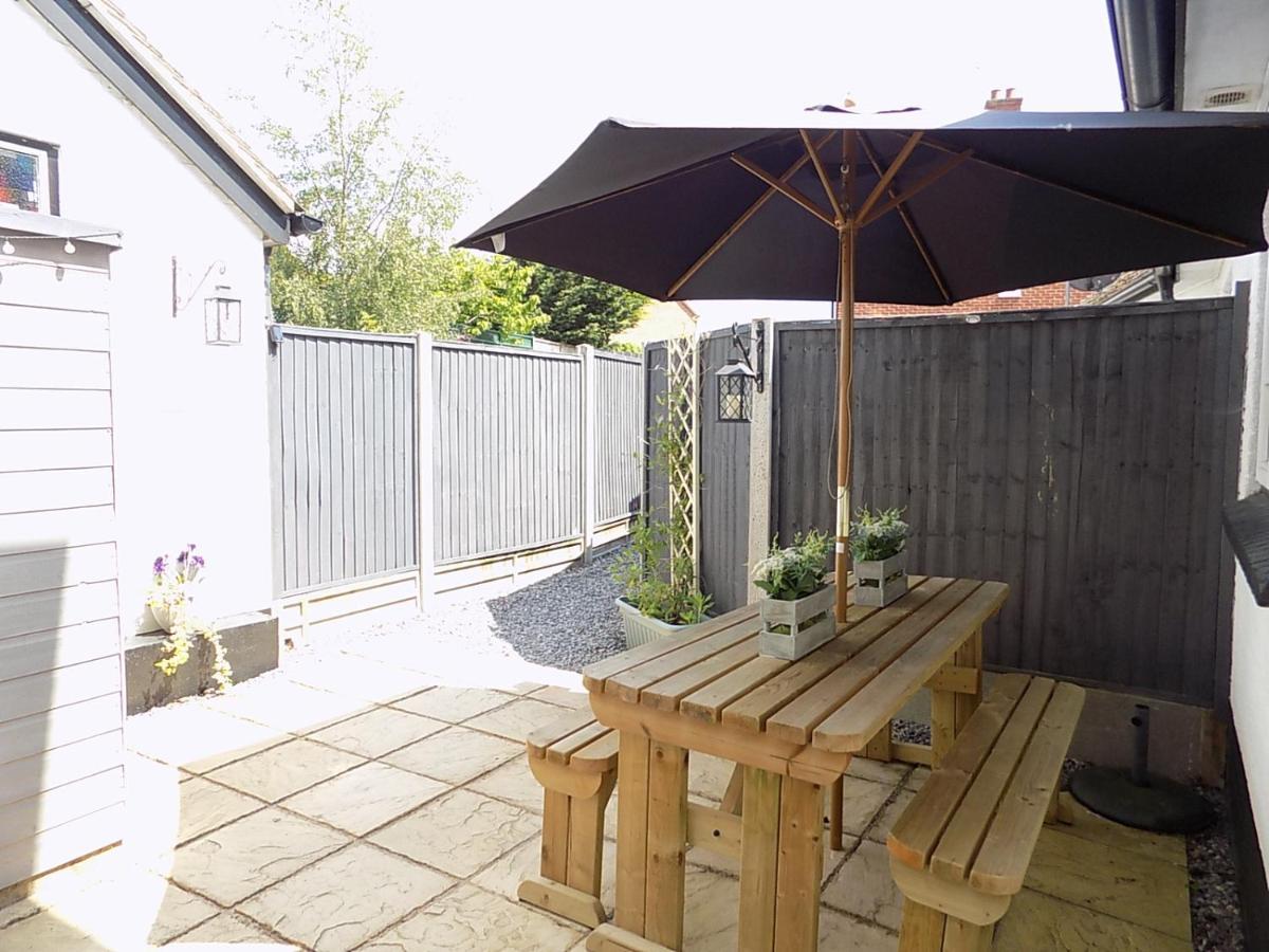 Double Award Winning 1700'S Grd 2 Listed Cottage Near Stonehenge Amesbury Εξωτερικό φωτογραφία