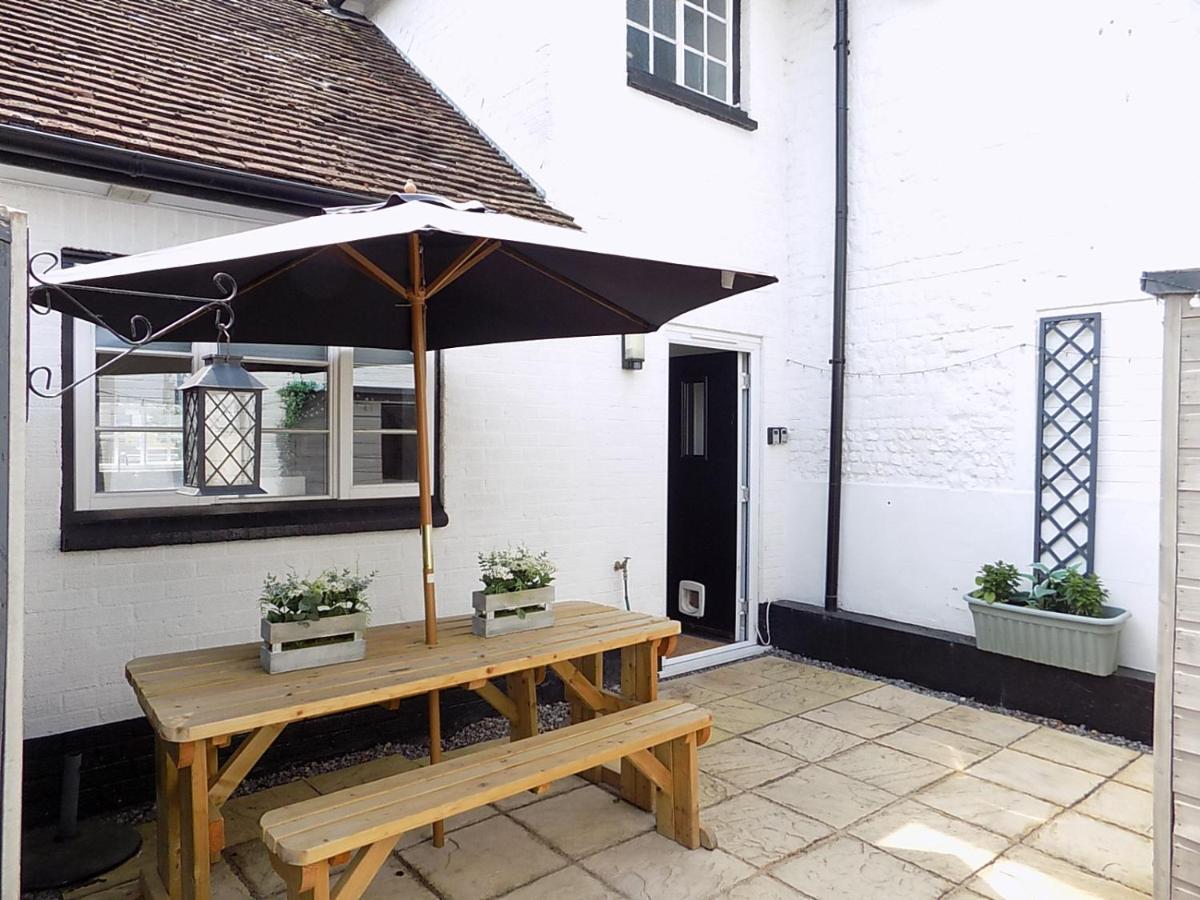 Double Award Winning 1700'S Grd 2 Listed Cottage Near Stonehenge Amesbury Εξωτερικό φωτογραφία